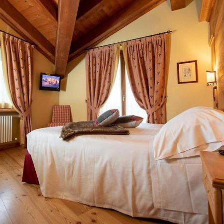 Laghetto Alpine Hotel & Restaurant Brusson Extérieur photo