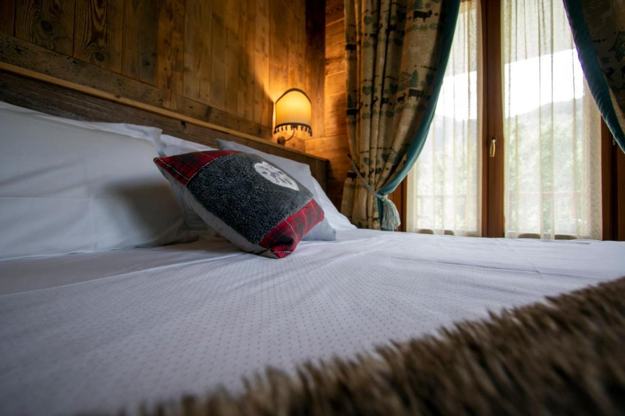 Laghetto Alpine Hotel & Restaurant Brusson Extérieur photo
