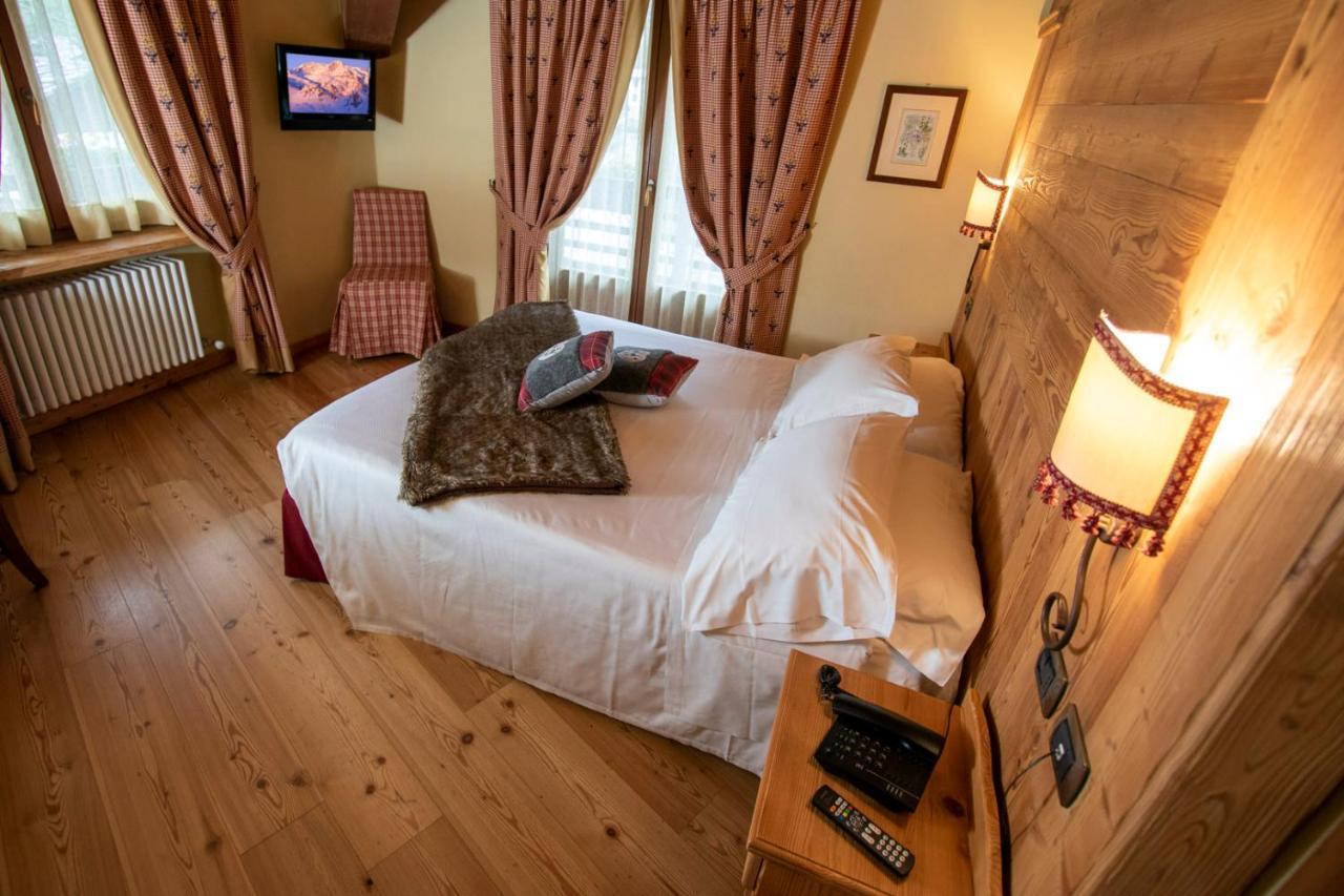 Laghetto Alpine Hotel & Restaurant Brusson Extérieur photo