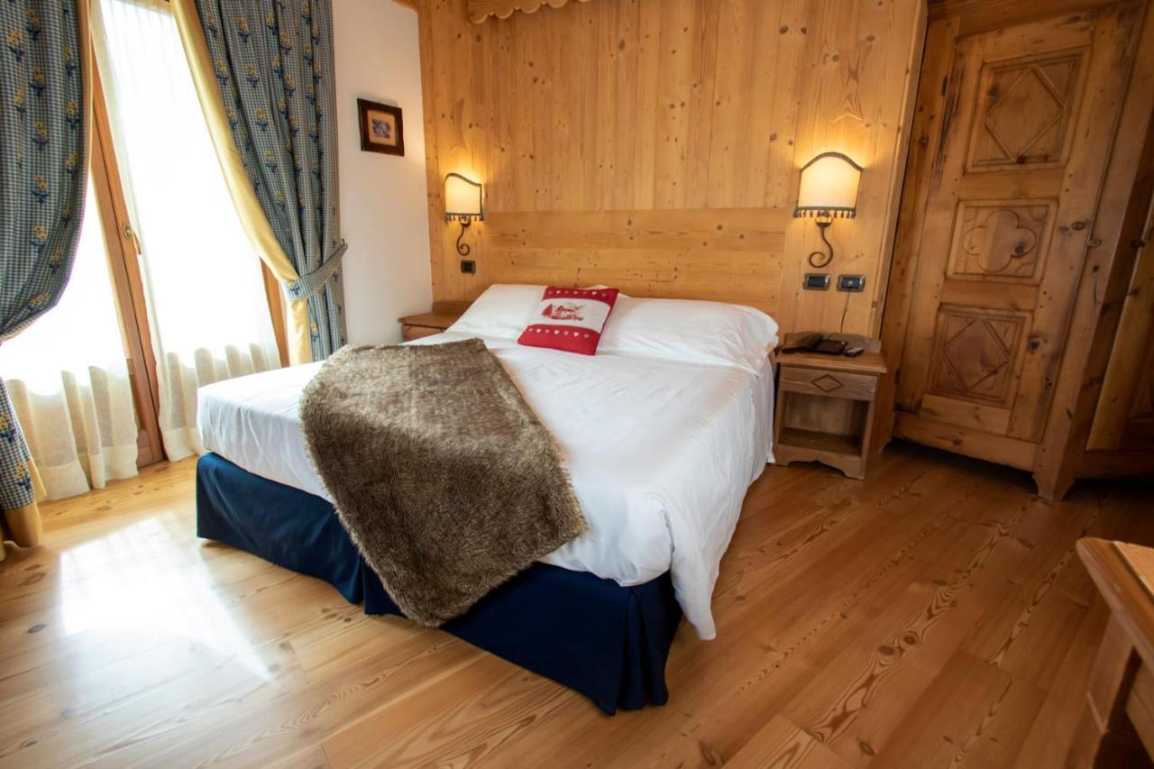 Laghetto Alpine Hotel & Restaurant Brusson Extérieur photo