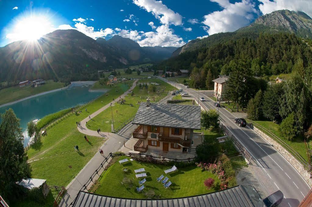 Laghetto Alpine Hotel & Restaurant Brusson Extérieur photo